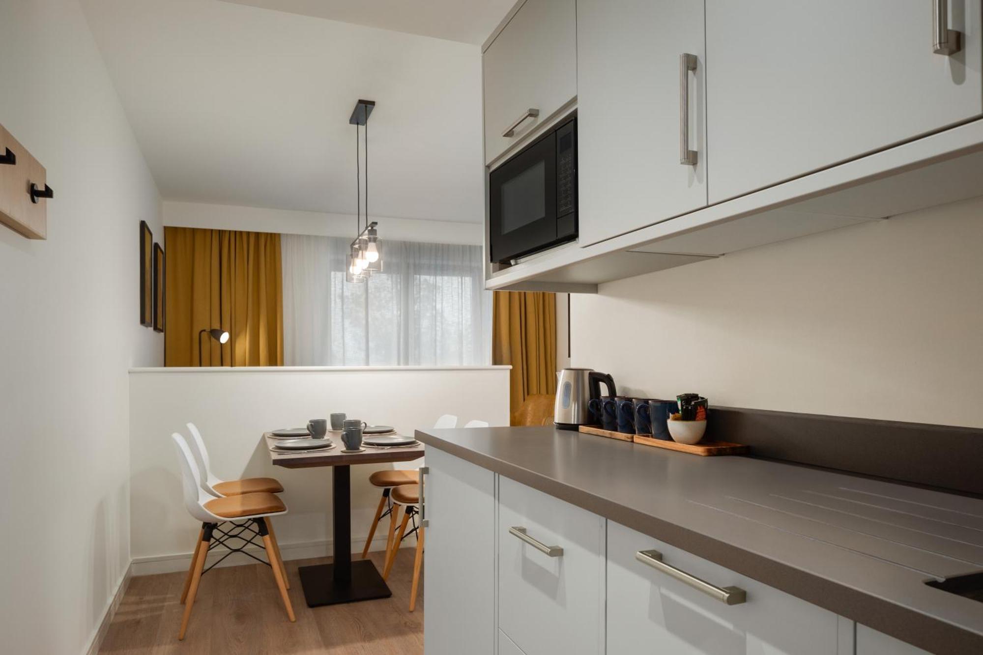 Super 8 By Wyndham Durham Hotel Ngoại thất bức ảnh