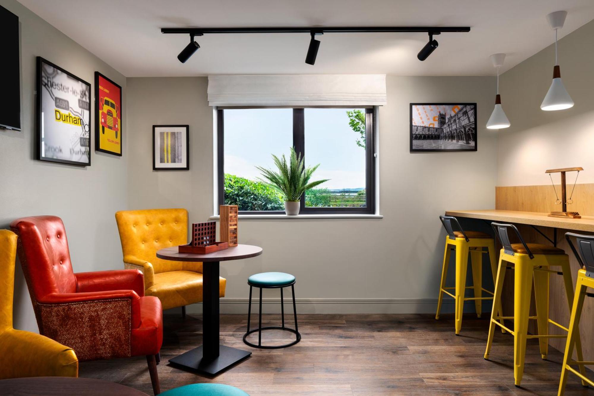 Super 8 By Wyndham Durham Hotel Ngoại thất bức ảnh
