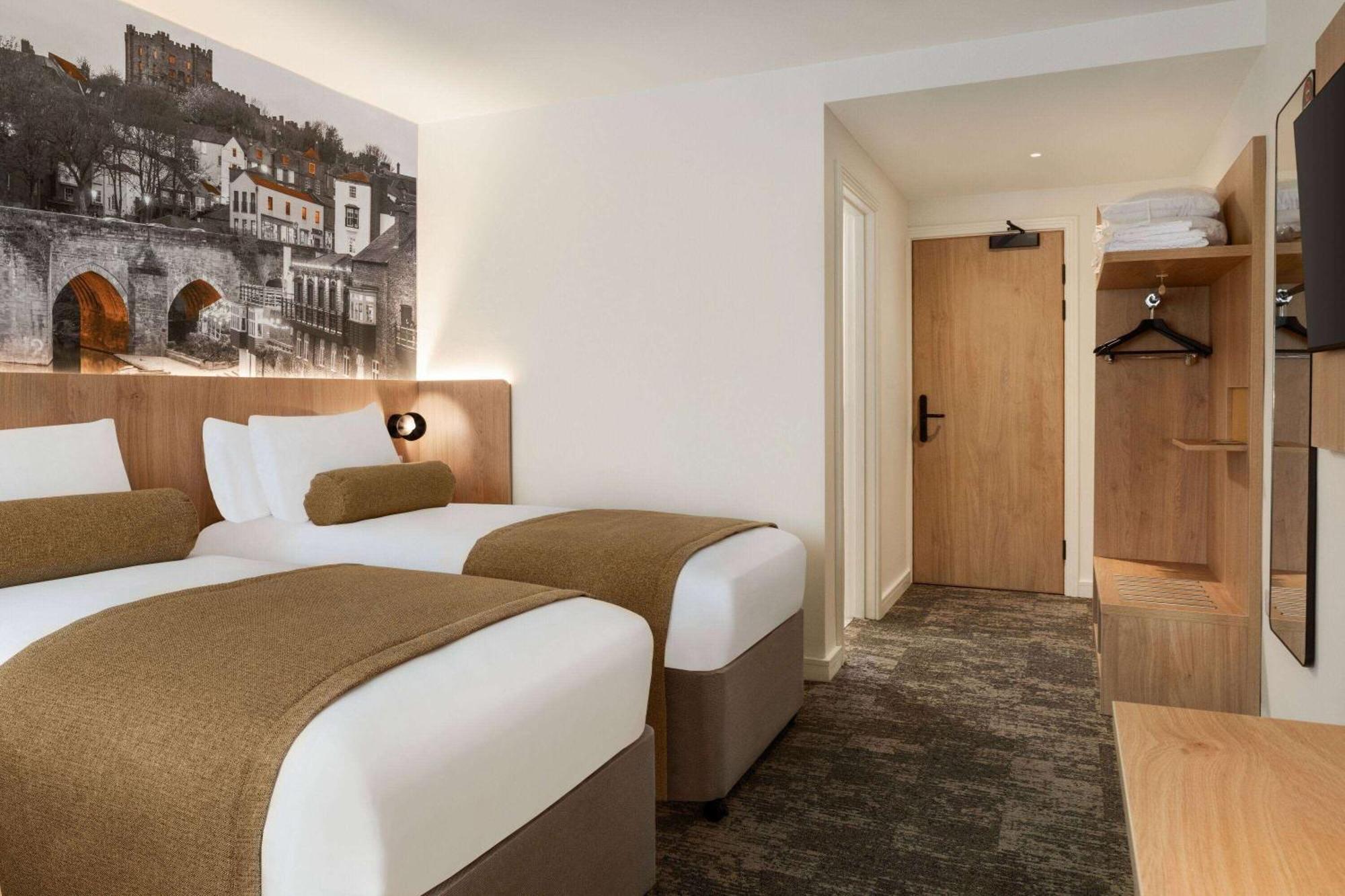 Super 8 By Wyndham Durham Hotel Ngoại thất bức ảnh