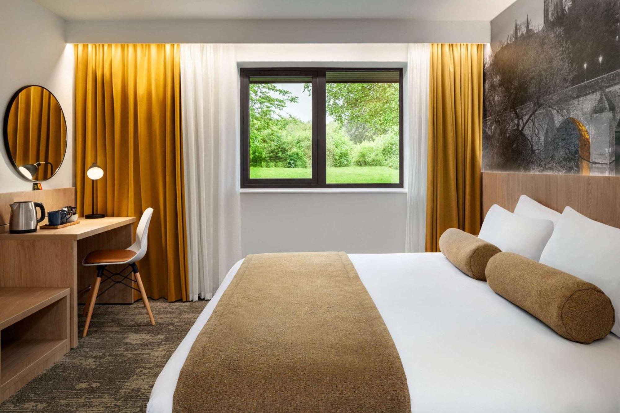 Super 8 By Wyndham Durham Hotel Ngoại thất bức ảnh