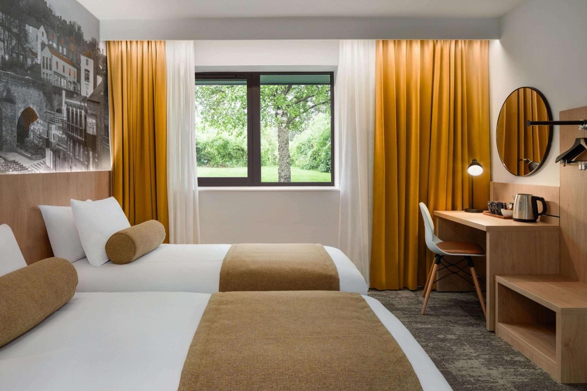 Super 8 By Wyndham Durham Hotel Ngoại thất bức ảnh